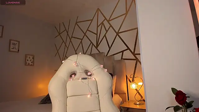 Snapshot of MiaAdams21 chatting on January 29, 3:22 am MiaAdams21 online show from January 29, 3:22 am