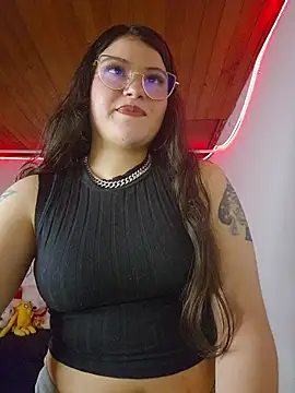 juli05star20 online show from April 5, 10:38 pm