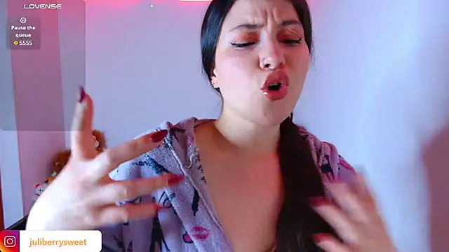 juli05star20 online show from November 6, 10:58 pm