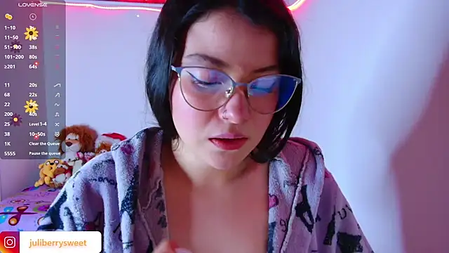 juli05star20 online show from November 28, 12:00 am