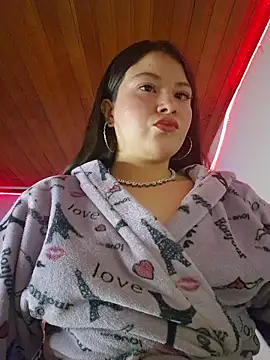 juli05star20 online show from May 23, 10:53 pm