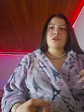 juli05star20 online show from May 17, 9:15 pm
