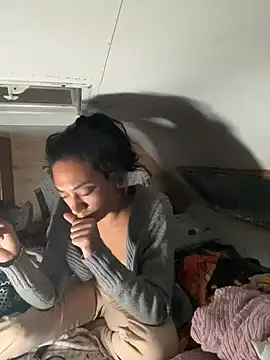 starrynikki online show from February 6, 5:47 am
