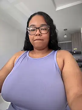 Snapshot of XMara chatting on September 25, 5:41 pm XMara online show from September 25, 5:41 pm