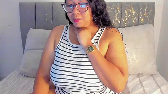 Snapshot of XMara chatting on June 12, 1:09 pm XMara online show from June 12, 1:09 pm