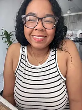 Snapshot of XMara chatting on September 15, 1:55 pm XMara online show from September 15, 1:55 pm