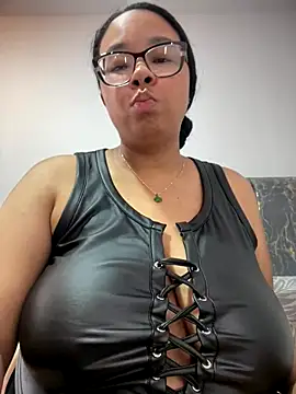 XMara online show from December 17, 5:51 pm