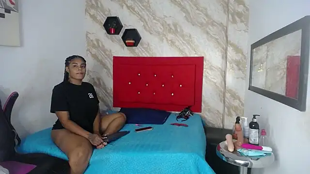issa  love online show from January 7, 1:21 am
