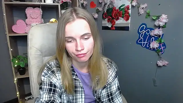 Snapshot of MargaritaKiss chatting on May 26, 7:23 pm MargaritaKiss online show from May 26, 7:23 pm