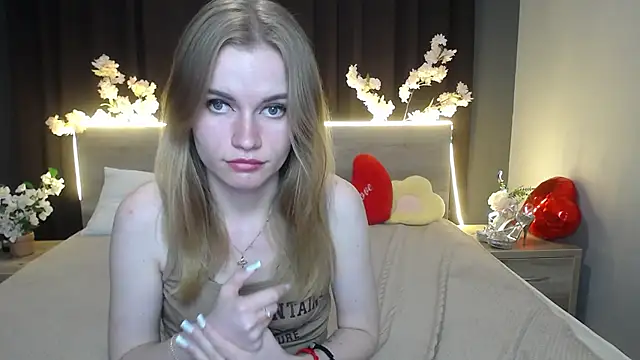 Snapshot of MargaritaKiss chatting on May 15, 7:34 pm MargaritaKiss online show from May 15, 7:34 pm