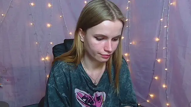 Snapshot of MargaritaKiss chatting on May 13, 7:54 pm MargaritaKiss online show from May 13, 7:54 pm