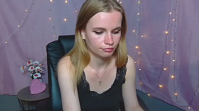 Snapshot of MargaritaKiss chatting on May 20, 7:00 pm MargaritaKiss online show from May 20, 7:00 pm