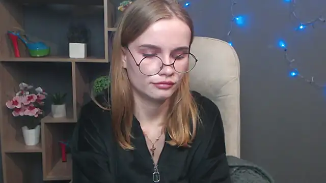 MargaritaKiss online show from November 4, 8:23 pm