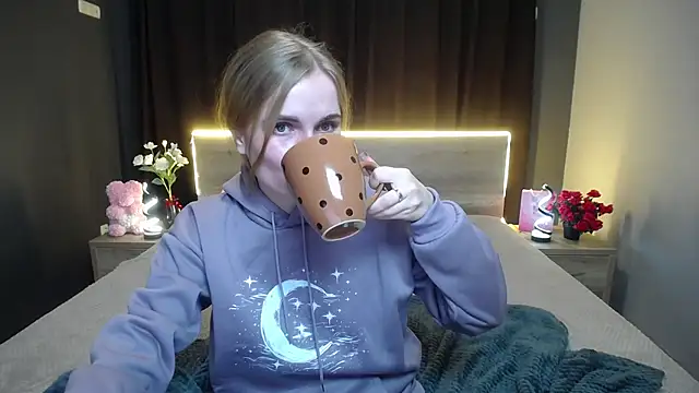 MargaritaKiss online show from November 7, 8:02 pm