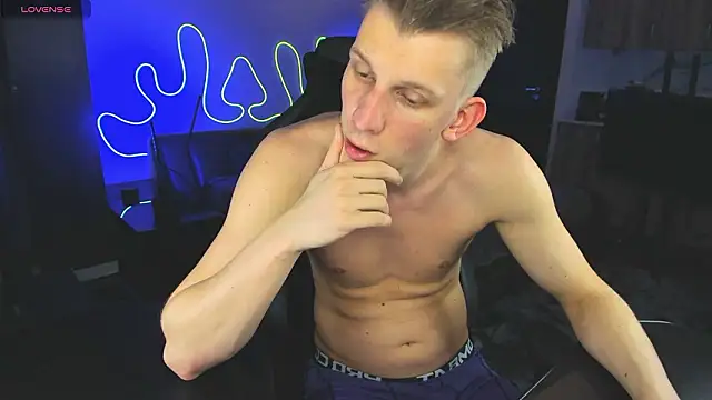 Brad Maloney online show from March 28, 9:16 pm