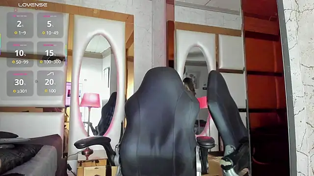 CloeRodriguez online show from March 3, 2:39 pm