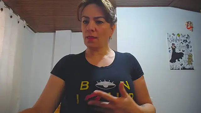Snapshot of wandarubio chatting on March 11, 2:18 pm wandarubio online show from March 11, 2:18 pm
