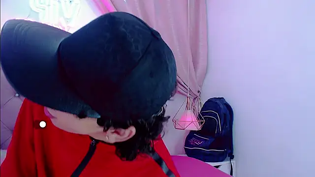 Snapshot of SexyJuliii21 chatting on February 27, 3:29 am SexyJuliii21 online show from February 27, 3:29 am