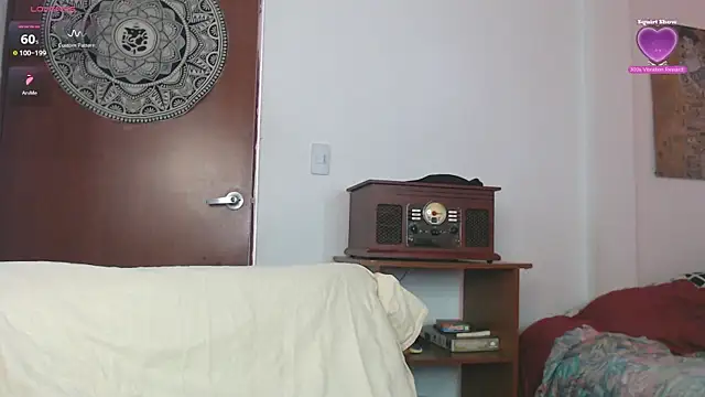 Snapshot of Marci_owo chatting on October 17, 5:37 pm Marci owo online show from October 17, 5:37 pm