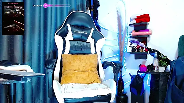 Snapshot of the_dog_lian chatting on November 6, 1:20 am the dog lian online show from November 6, 1:20 am