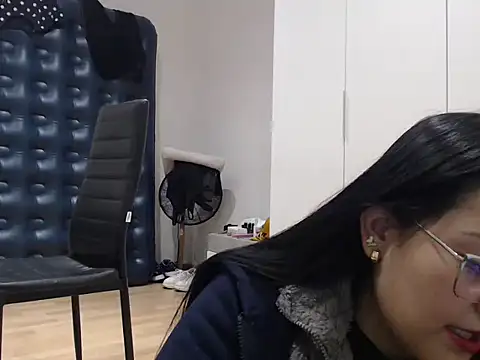 Snapshot of Alisha_99 chatting on November 21, 6:40 pm Alisha 99 online show from November 21, 6:40 pm