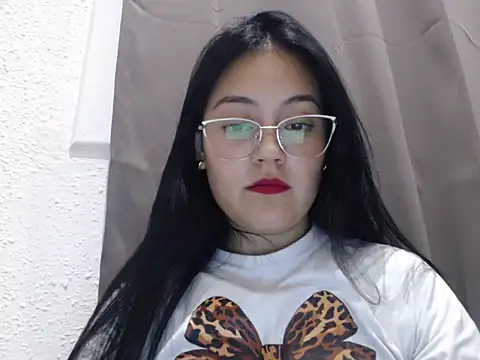 Snapshot of Alisha_99 chatting on November 16, 7:18 pm Alisha 99 online show from November 16, 7:18 pm