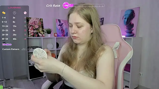 Snapshot of Megan_Violer chatting on May 28, 5:19 pm Megan Violer online show from May 28, 5:19 pm