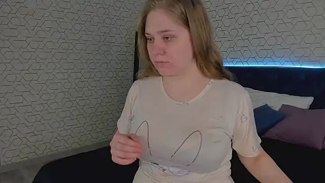 Megan Violer online show from April 15, 5:17 pm