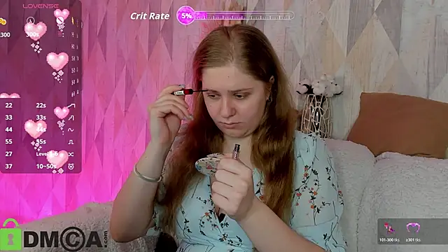 Snapshot of Megan_Violer chatting on November 4, 5:17 pm Megan Violer online show from November 4, 5:17 pm