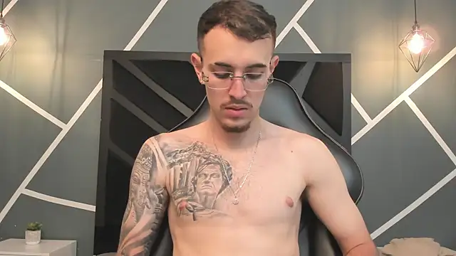 CodyWalkerR online show from October 4, 5:14 pm