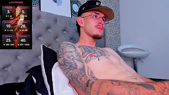 Snapshot of CodyWalkerR chatting on November 29, 5:24 pm CodyWalkerR online show from November 29, 5:24 pm