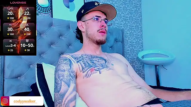 Snapshot of CodyWalkerR chatting on December 4, 6:18 pm CodyWalkerR online show from December 4, 6:18 pm