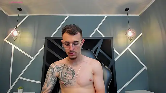CodyWalkerR online show from September 26, 5:31 pm