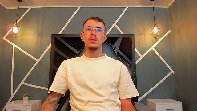 CodyWalkerR online show from September 23, 5:31 pm