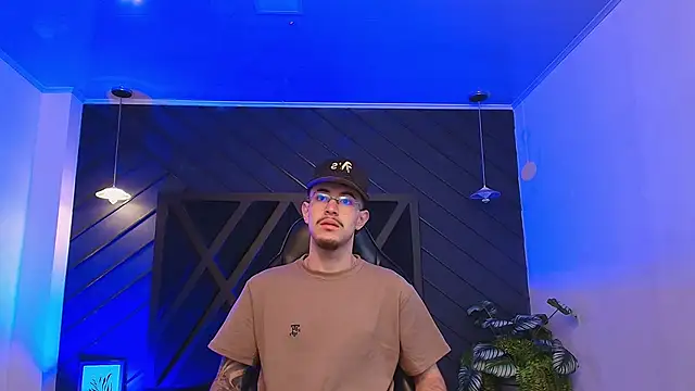 CodyWalkerR online show from March 5, 5:04 am