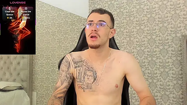 Snapshot of CodyWalkerR chatting on November 12, 5:17 pm CodyWalkerR online show from November 12, 5:17 pm