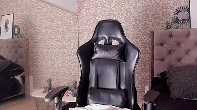 CodyWalkerR online show from December 18, 5:17 pm