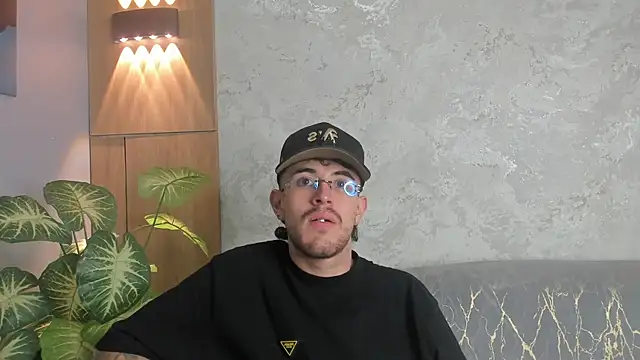Snapshot of CodyWalkerR chatting on June 11, 5:32 pm CodyWalkerR online show from June 11, 5:32 pm
