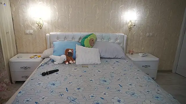 LunaaMayy online show from April 16, 9:39 pm