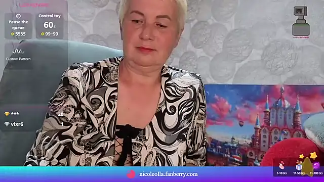 NicoleOlla online show from May 31, 3:18 pm