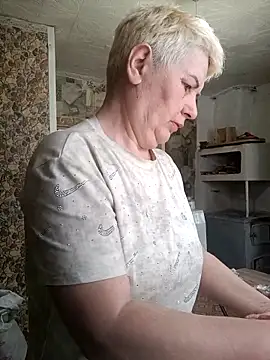 NicoleOlla online show from February 11, 3:06 am