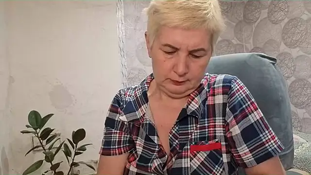 NicoleOlla online show from November 5, 2:58 am