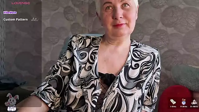 NicoleOlla online show from April 2, 2:30 am