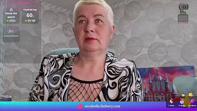 NicoleOlla online show from May 3, 1:44 am