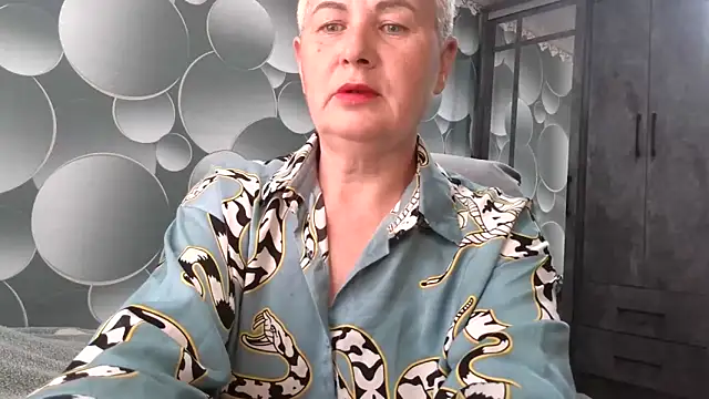 NicoleOlla online show from October 7, 5:19 am
