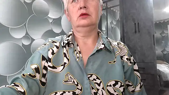 NicoleOlla online show from October 5, 4:03 am