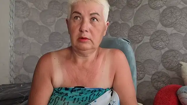 NicoleOlla online show from June 25, 2:31 am