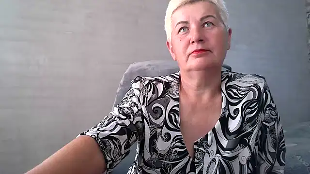 NicoleOlla online show from September 26, 1:56 am