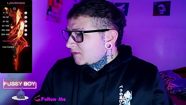 Snapshot of princeFtm chatting on November 29, 2:39 pm princeFtm online show from November 29, 2:39 pm