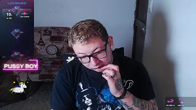 Snapshot of princeFtm chatting on February 26, 5:31 pm princeFtm online show from February 26, 5:31 pm